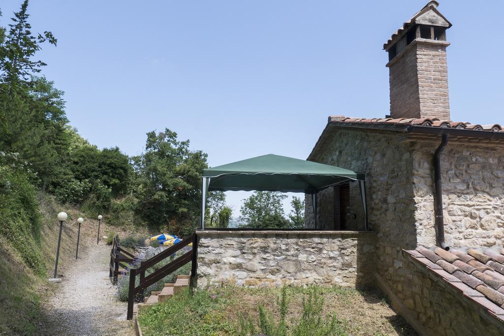 Agriturismo Monte Acuto Umbertide Habitación foto