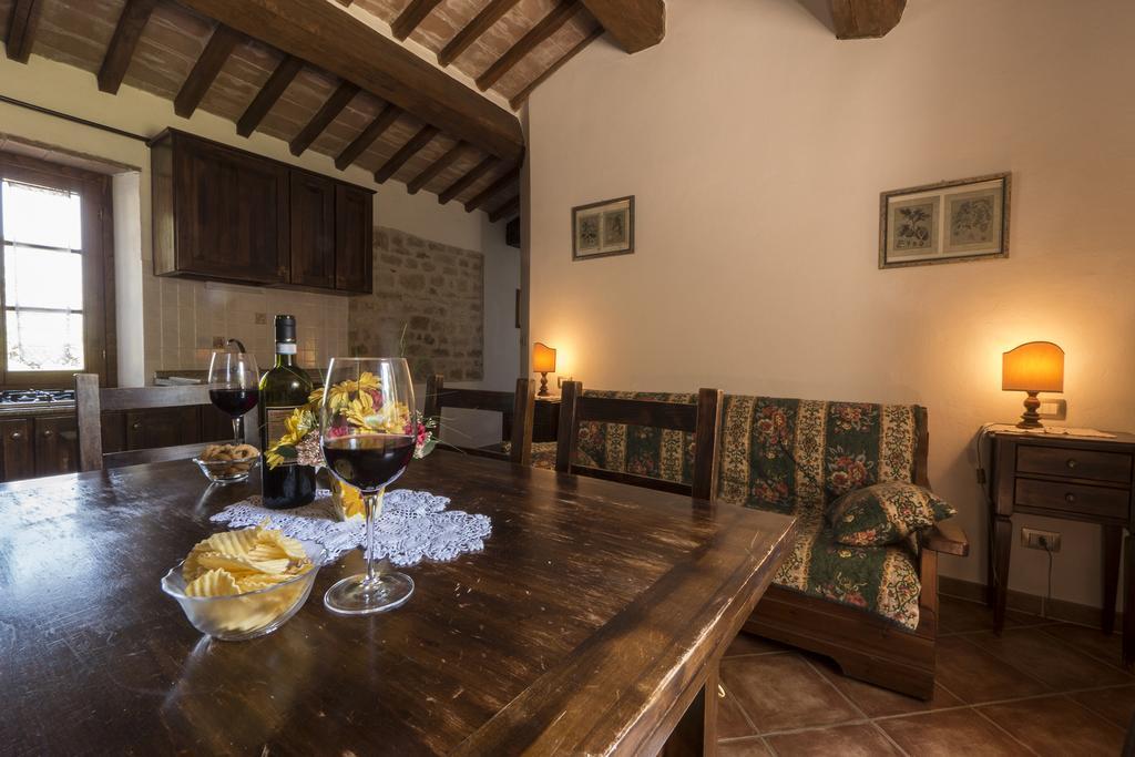 Agriturismo Monte Acuto Umbertide Habitación foto