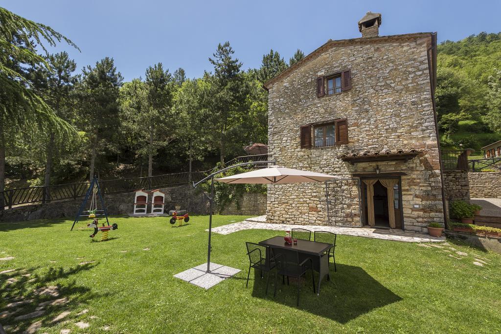 Agriturismo Monte Acuto Umbertide Habitación foto
